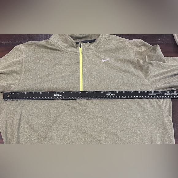 Nike Running Dri-Fit Long Sleeve 1/4 Zip - Mens Large - Green Element - Picture 4 of 6